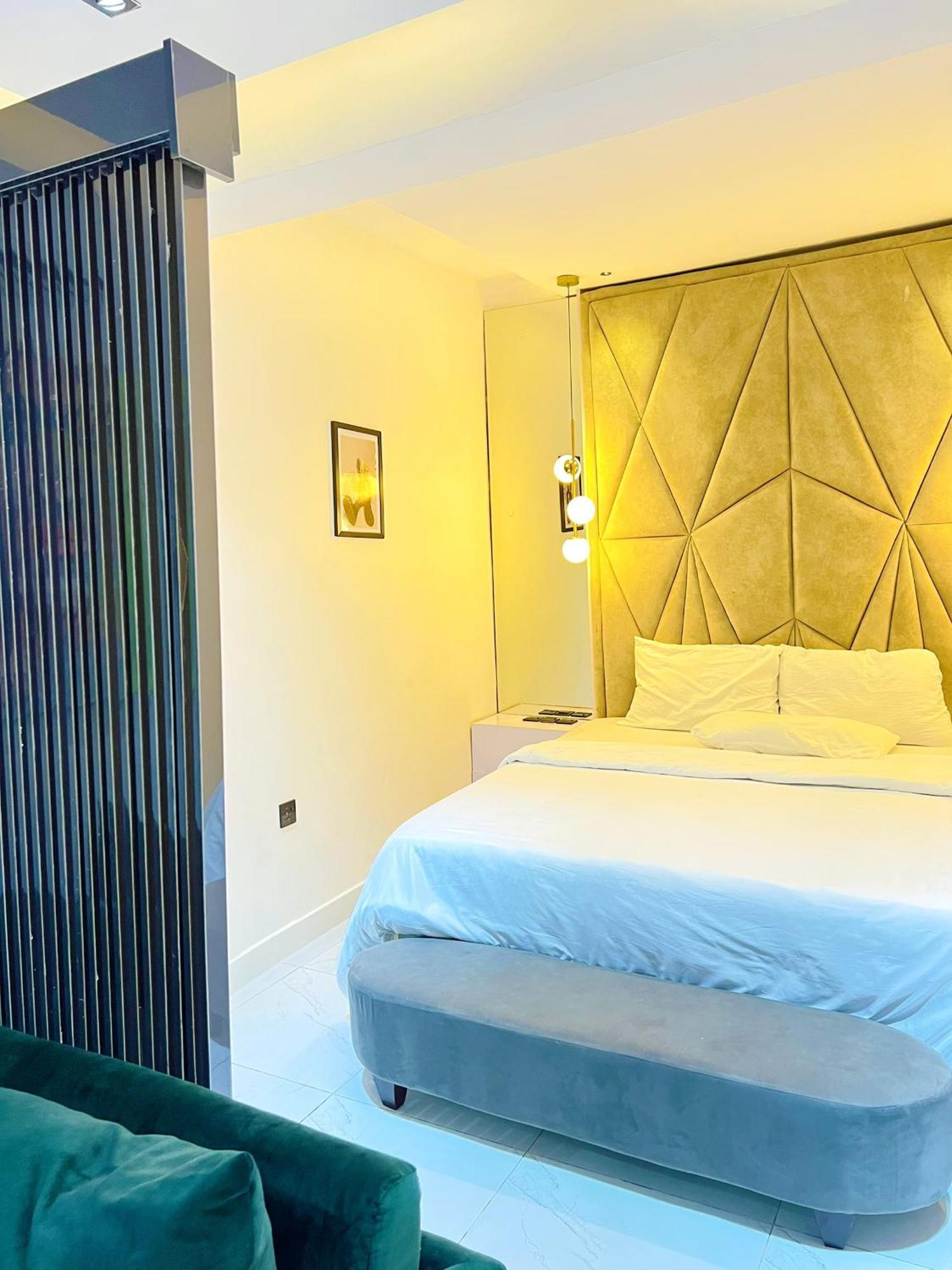 Austra Hotels And Apartments Maitama Абуджа Екстер'єр фото