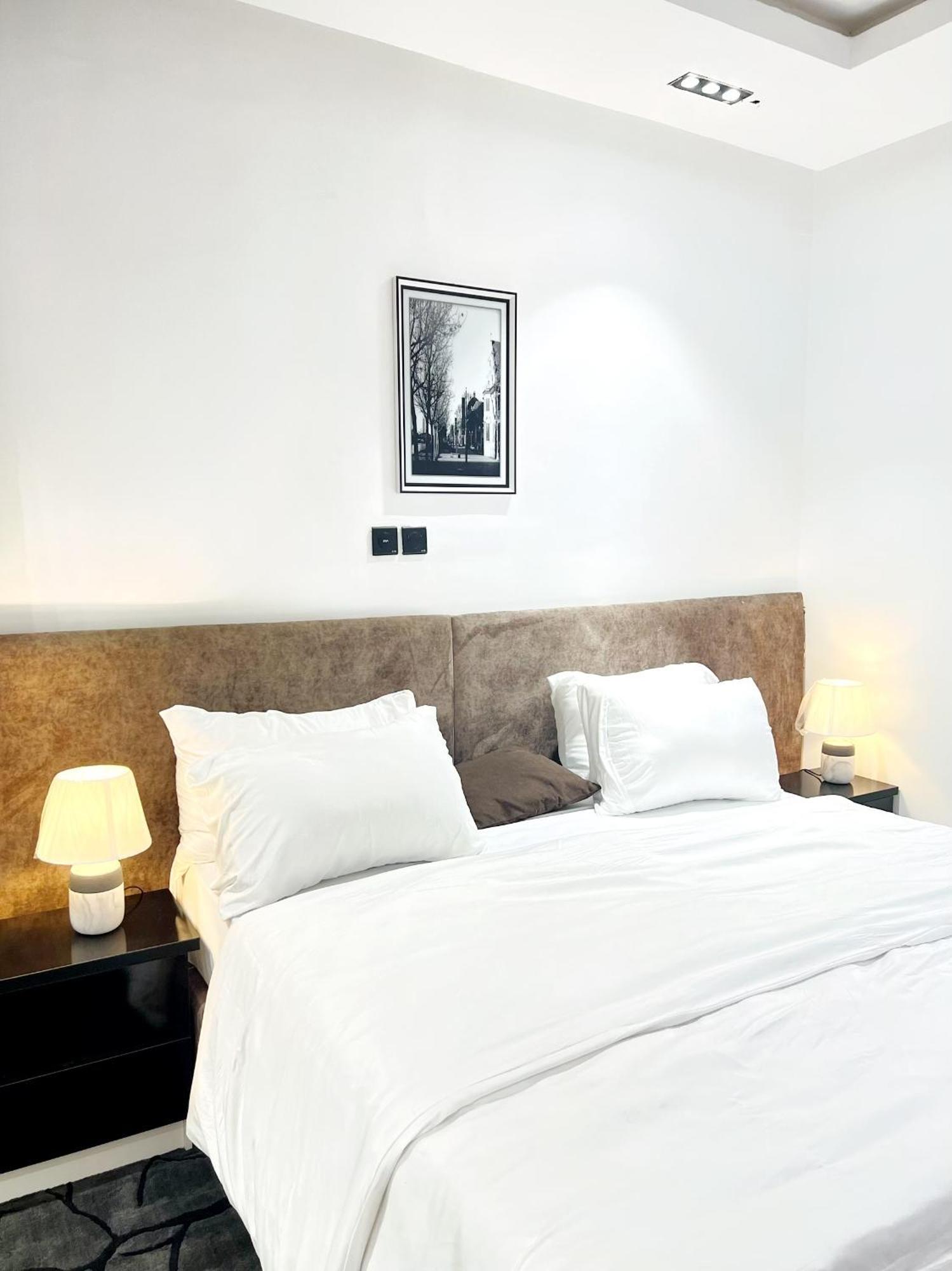 Austra Hotels And Apartments Maitama Абуджа Екстер'єр фото