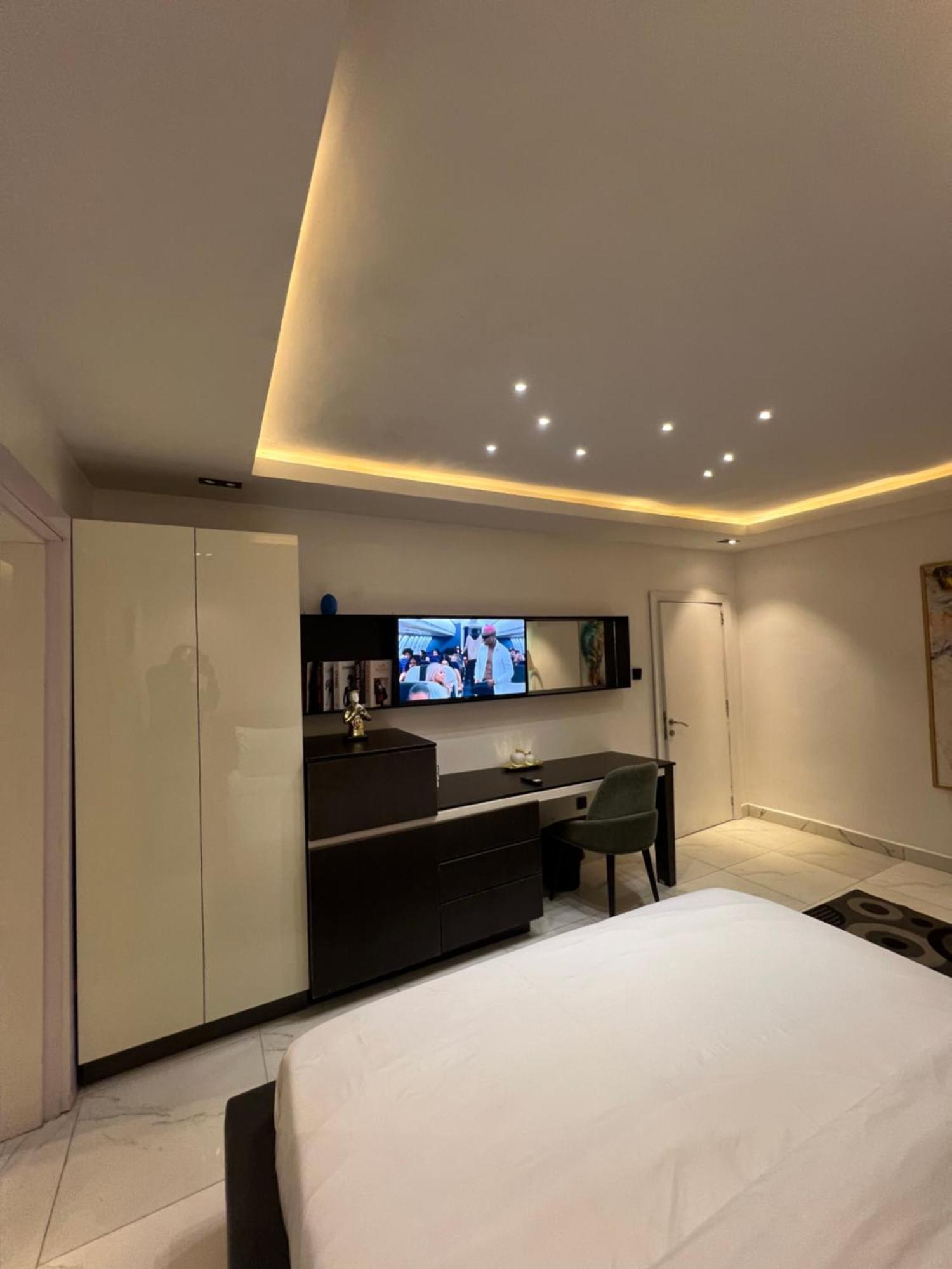 Austra Hotels And Apartments Maitama Абуджа Екстер'єр фото